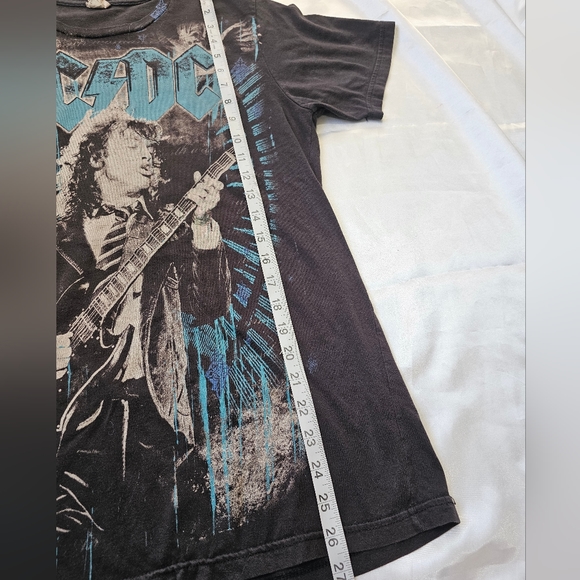 ACDC Vintage Tee 🖤 - Picture 5 of 6